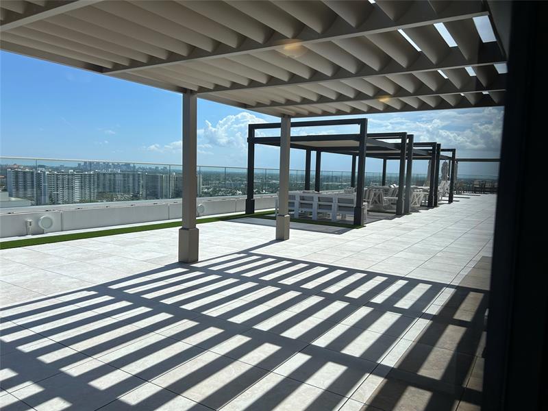 Image 19 of 21 For 4020 Galt Ocean Dr  805