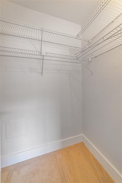 Image 30 of 33 For 1951 39th St  256