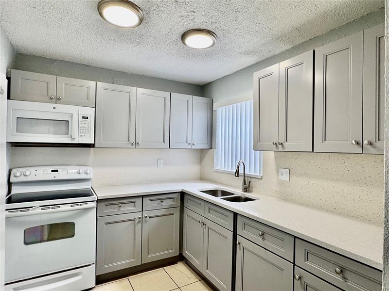 Image 7 of 32 For 7951 6th St  