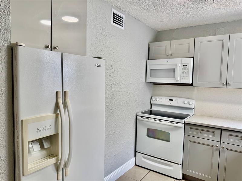 Image 8 of 32 For 7951 6th St  