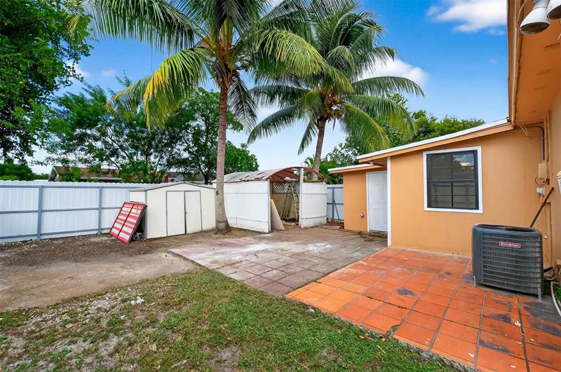 Image 13 of 42 For 5461 38th Ct