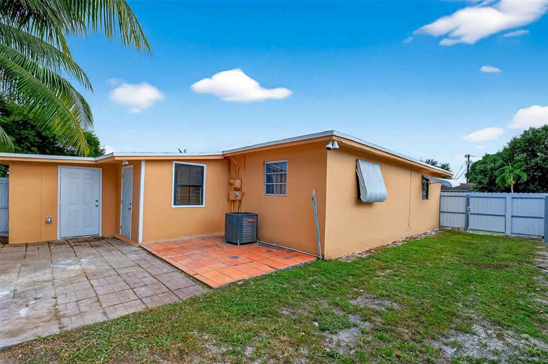 Image 17 of 42 For 5461 38th Ct