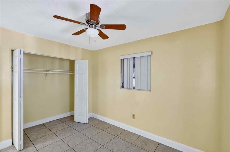 Image 19 of 42 For 5461 38th Ct