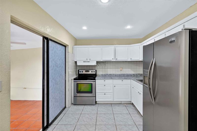 Image 24 of 42 For 5461 38th Ct