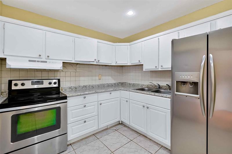 Image 3 of 42 For 5461 38th Ct