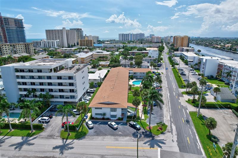 Image 53 of 64 For 1110 Riverside Dr  14