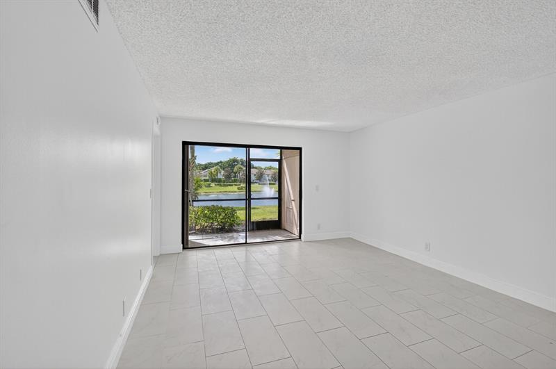 Image 15 of 44 For 22053 Palms Way  105