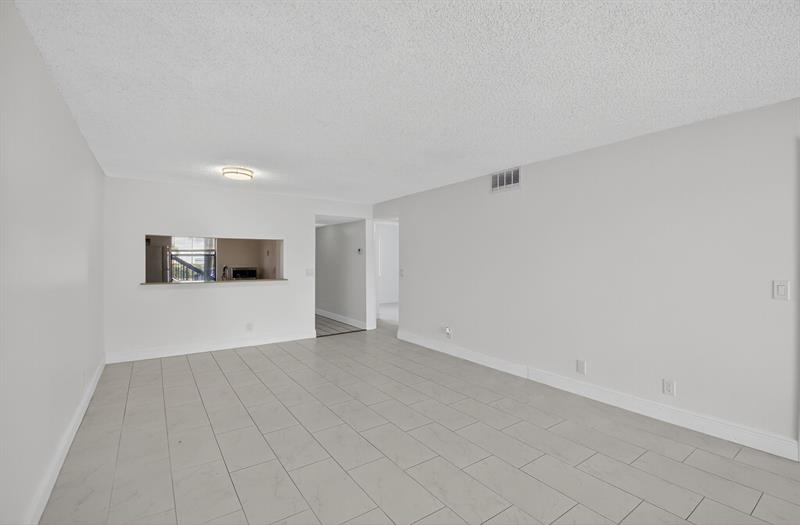 Image 17 of 44 For 22053 Palms Way  105