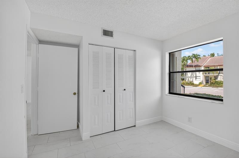 Image 24 of 44 For 22053 Palms Way  105