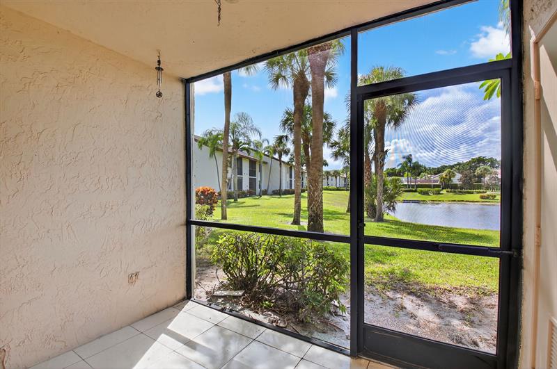 Image 29 of 44 For 22053 Palms Way  105