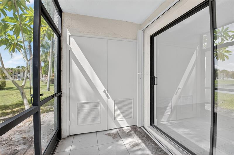 Image 30 of 44 For 22053 Palms Way  105