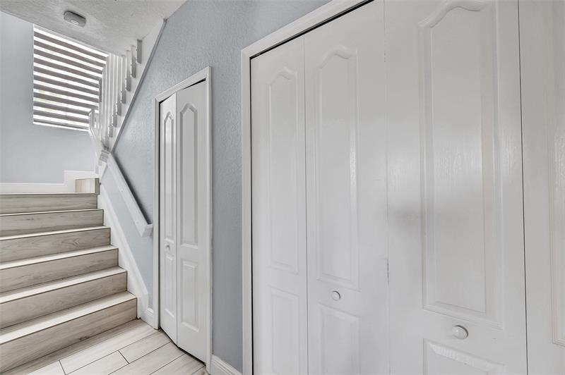 Image 20 of 45 For 150 Jacaranda Country Club Dr  200