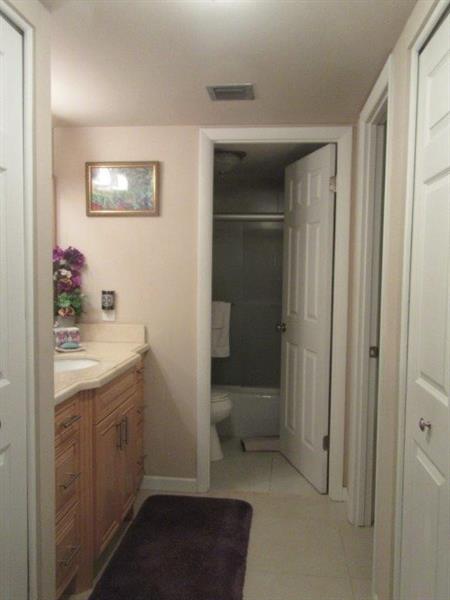 Image 22 of 24 For 10777 Sample Rd  418