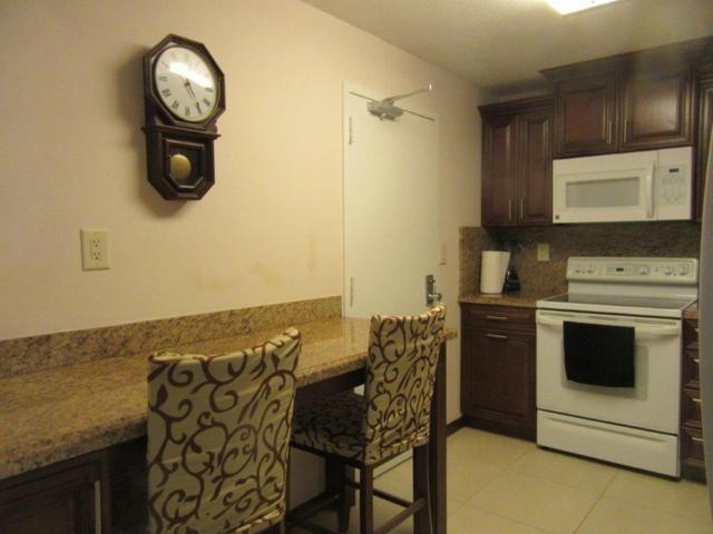 Image 3 of 24 For 10777 Sample Rd  418