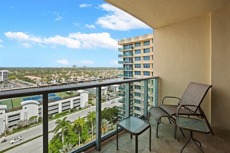 Image 15 of 66 For 2501 Ocean Dr  1428