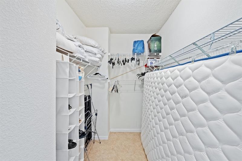 Image 32 of 66 For 2501 Ocean Dr  1428