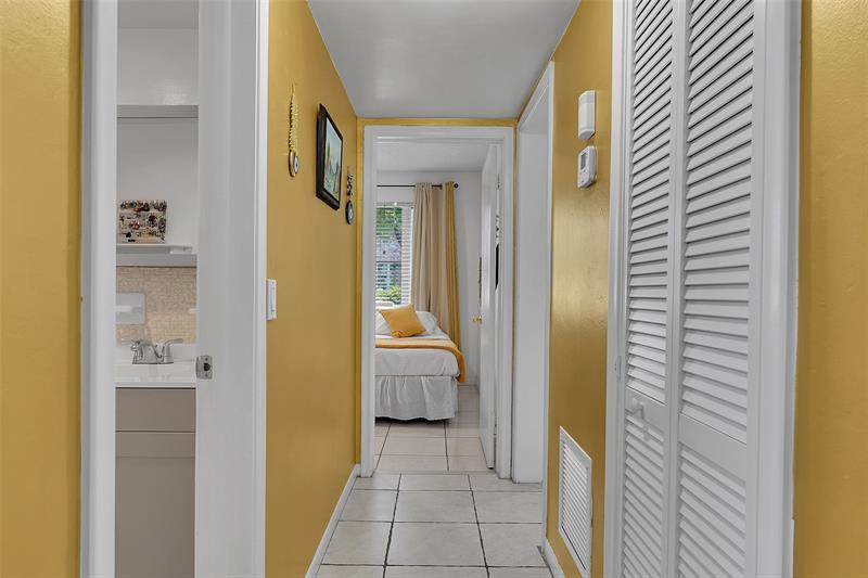 Image 23 of 35 For 330 Cypress Rd  610