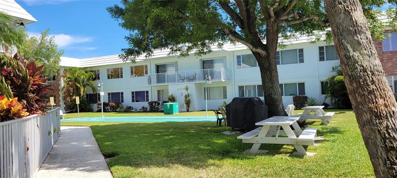 Image 31 of 35 For 330 Cypress Rd  610