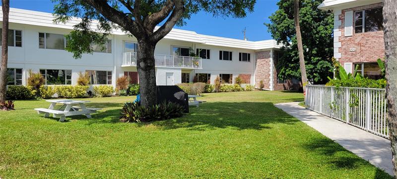 Image 32 of 35 For 330 Cypress Rd  610