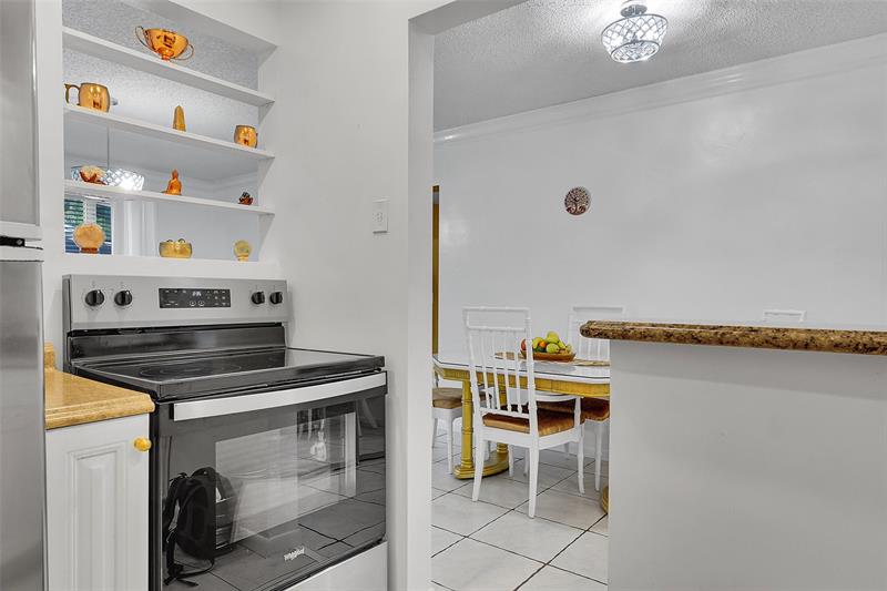 Image 9 of 35 For 330 Cypress Rd  610