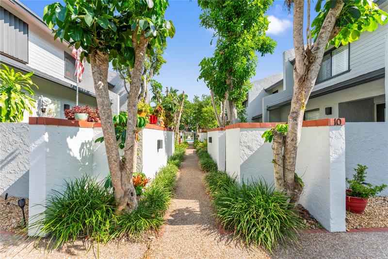 Details for 817 12th Ct  4, Fort Lauderdale, FL 33316