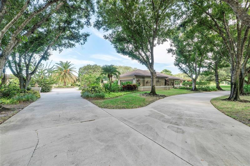 Image 10 of 56 For 21798 Cartagena Dr