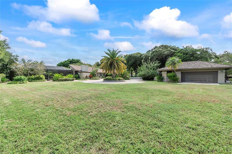Image 13 of 56 For 21798 Cartagena Dr