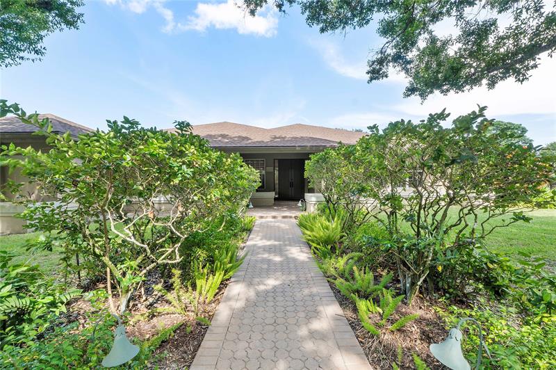 Image 14 of 56 For 21798 Cartagena Dr