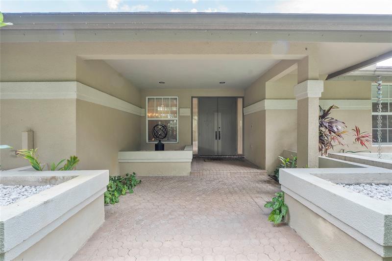 Image 15 of 56 For 21798 Cartagena Dr