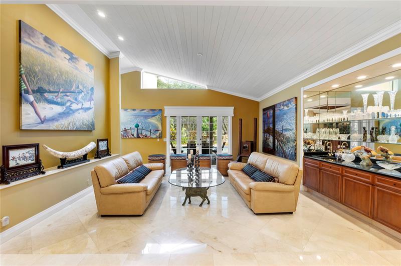 Image 19 of 56 For 21798 Cartagena Dr