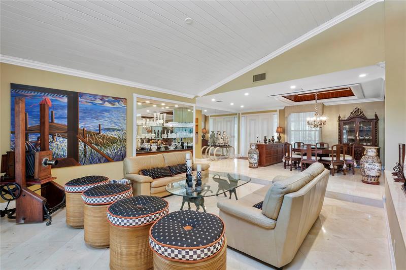 Image 21 of 56 For 21798 Cartagena Dr