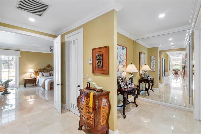 Image 31 of 56 For 21798 Cartagena Dr