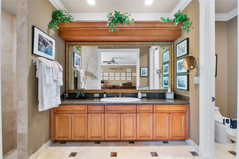 Image 39 of 56 For 21798 Cartagena Dr