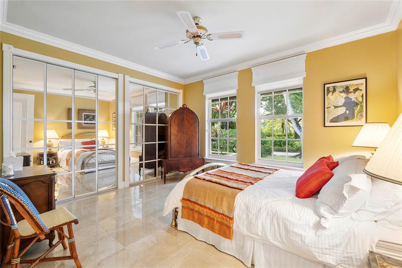 Image 41 of 56 For 21798 Cartagena Dr