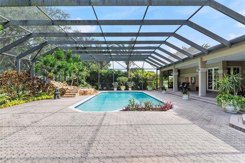 Image 47 of 56 For 21798 Cartagena Dr