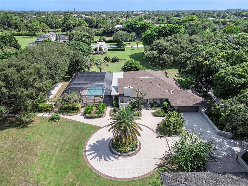 Image 7 of 56 For 21798 Cartagena Dr
