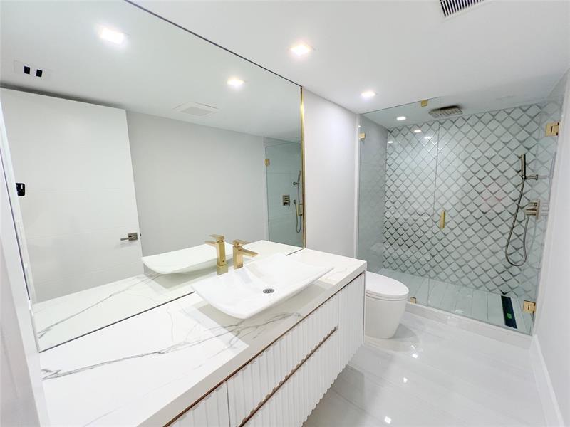 Image 18 of 33 For 3410 Galt Ocean Dr  1009n