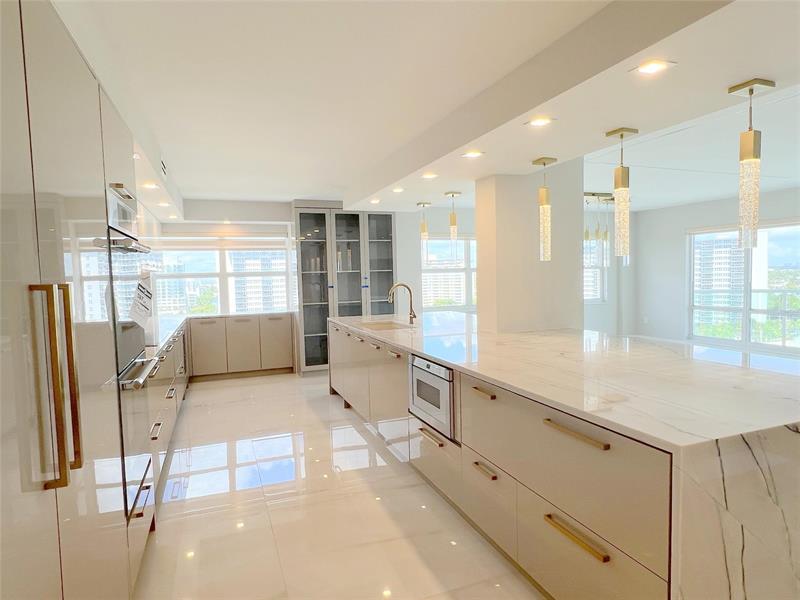 Image 3 of 33 For 3410 Galt Ocean Dr  1009n