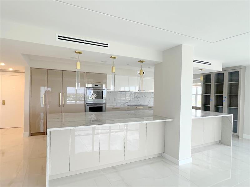 Image 4 of 33 For 3410 Galt Ocean Dr  1009n