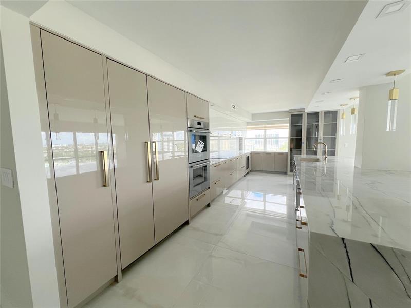 Image 5 of 33 For 3410 Galt Ocean Dr  1009n