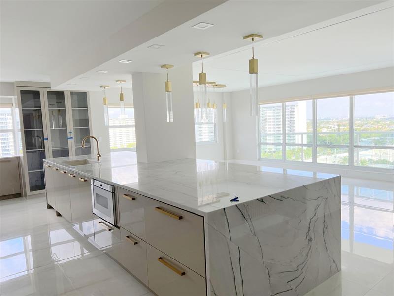 Image 9 of 33 For 3410 Galt Ocean Dr  1009n