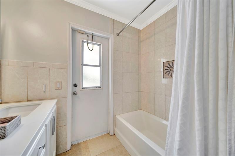 Image 31 of 44 For 1340 6th Terrace