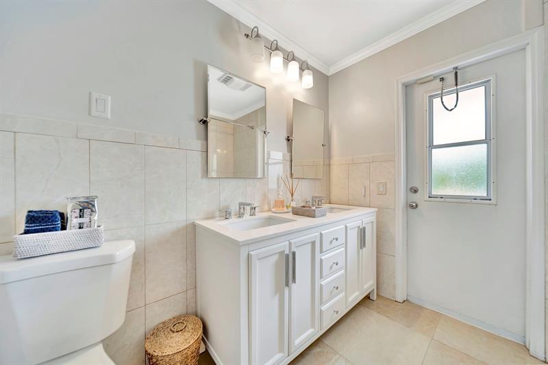 Image 33 of 44 For 1340 6th Terrace