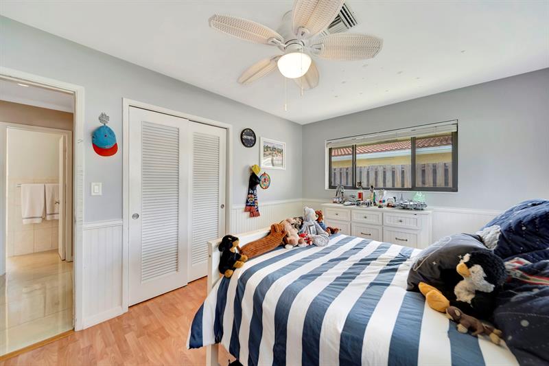 Image 34 of 44 For 1340 6th Terrace