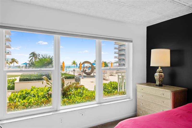 Image 18 of 50 For 3900 Galt Ocean Dr  105