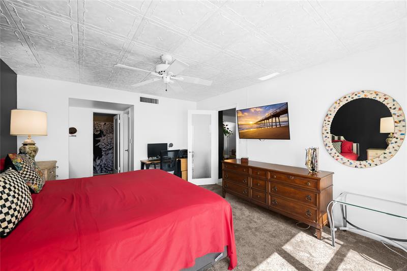 Image 20 of 50 For 3900 Galt Ocean Dr  105