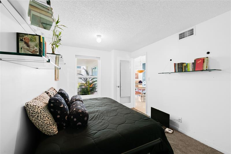 Image 27 of 50 For 3900 Galt Ocean Dr  105