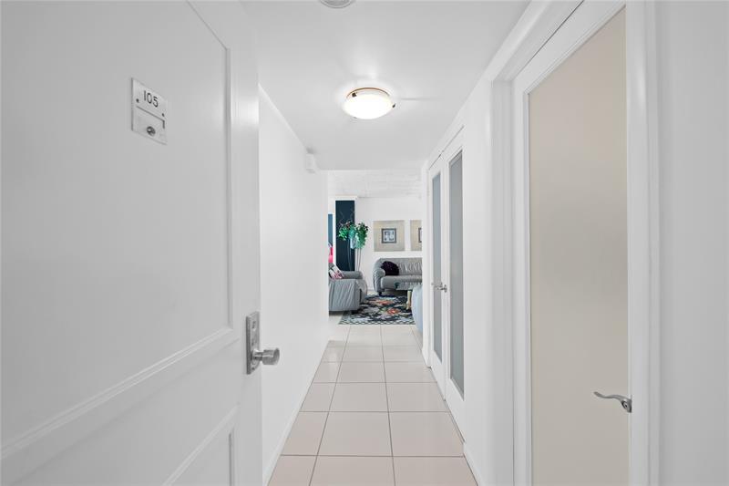 Image 29 of 50 For 3900 Galt Ocean Dr  105