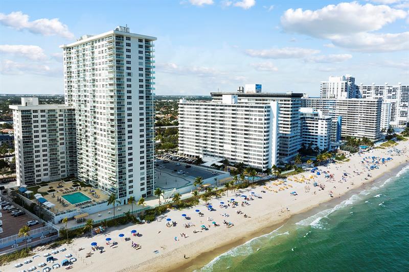 Image 34 of 50 For 3900 Galt Ocean Dr  105