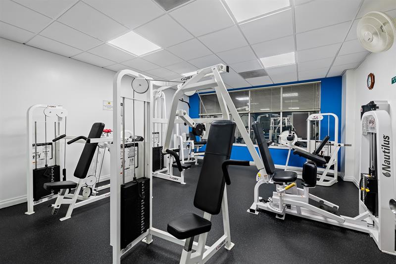 Image 46 of 50 For 3900 Galt Ocean Dr  105